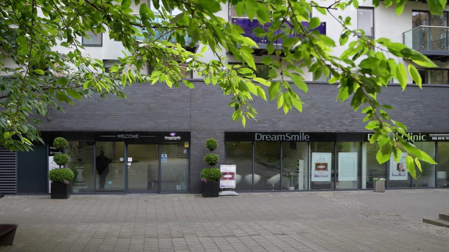 Dream Smile Dental - Invisalign Makes the decision easy