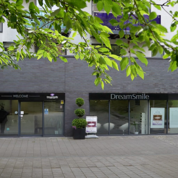 Dream Smile Dental - Invisalign Makes the decision easy