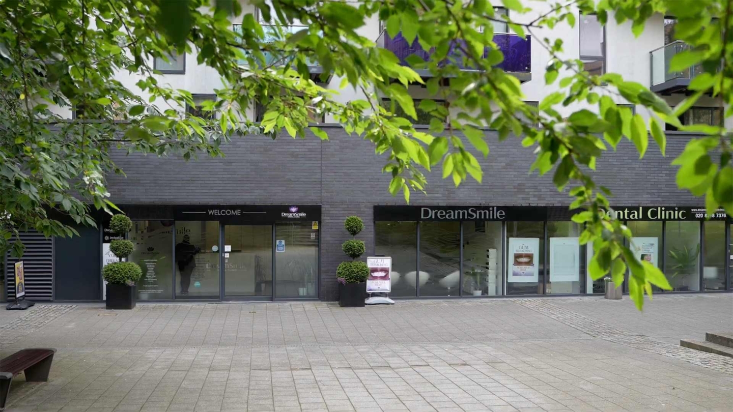 Dream Smile Dental - Invisalign Makes the Decision Easy